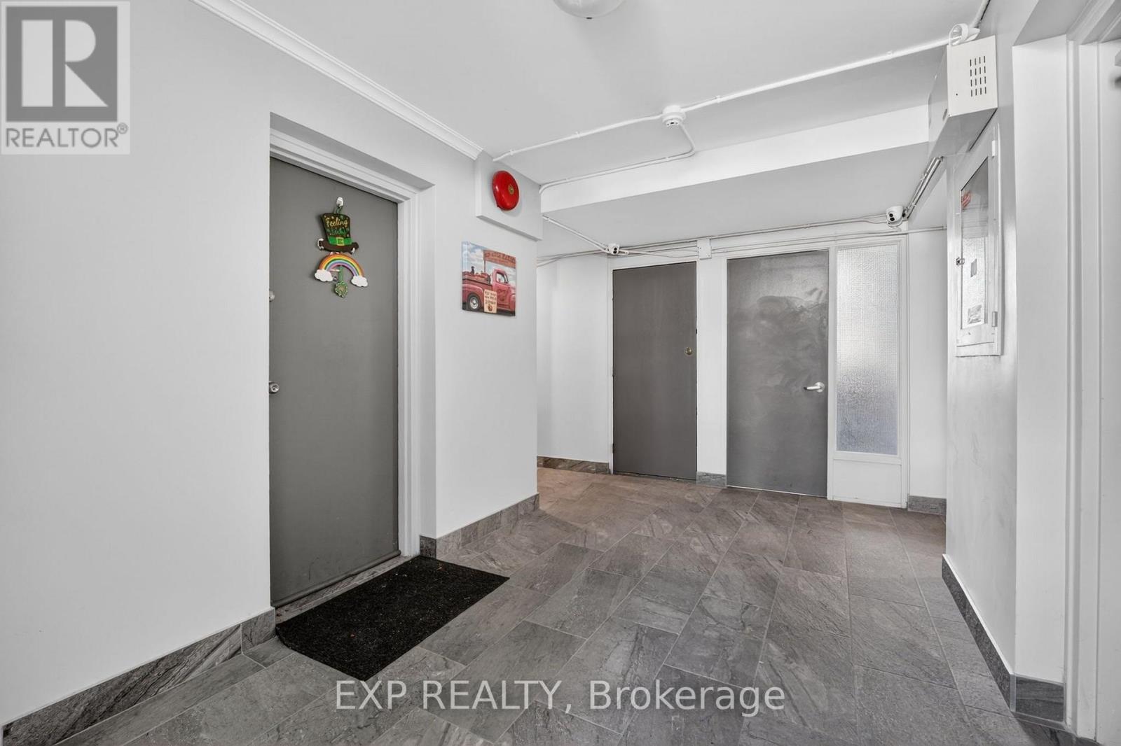 81 Kenwood Drive Property Photo 9