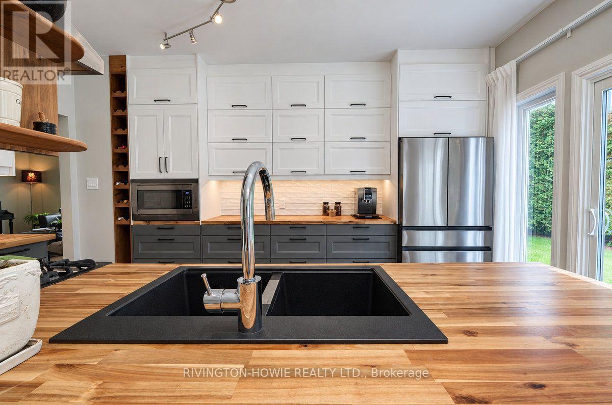 8 Colindale Avenue Property Photo 21