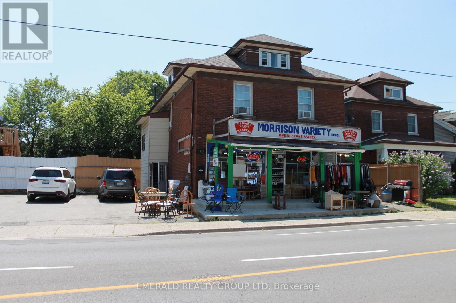 5124 Morrison Street Property Photo 4