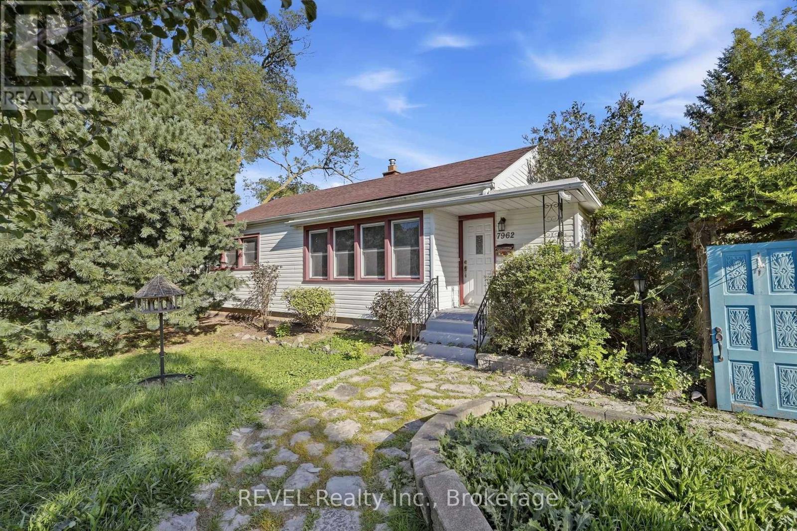 7962 Booth Street Property Photo 33