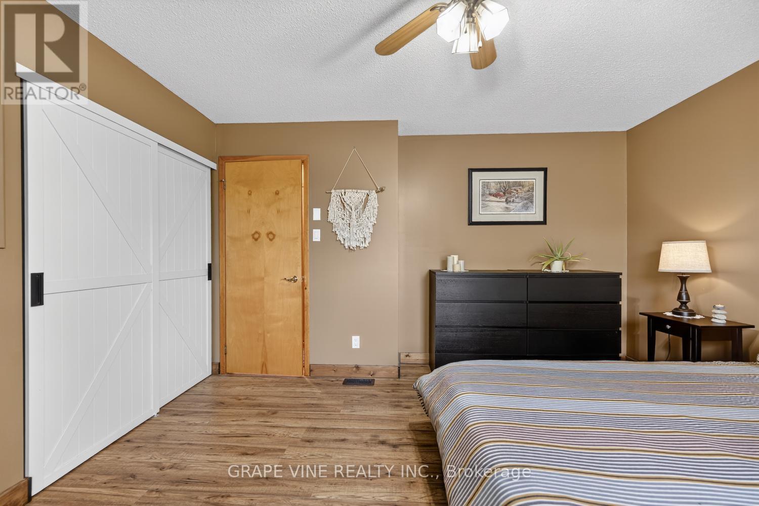 842 Port Elmsley Road Property Photo 10