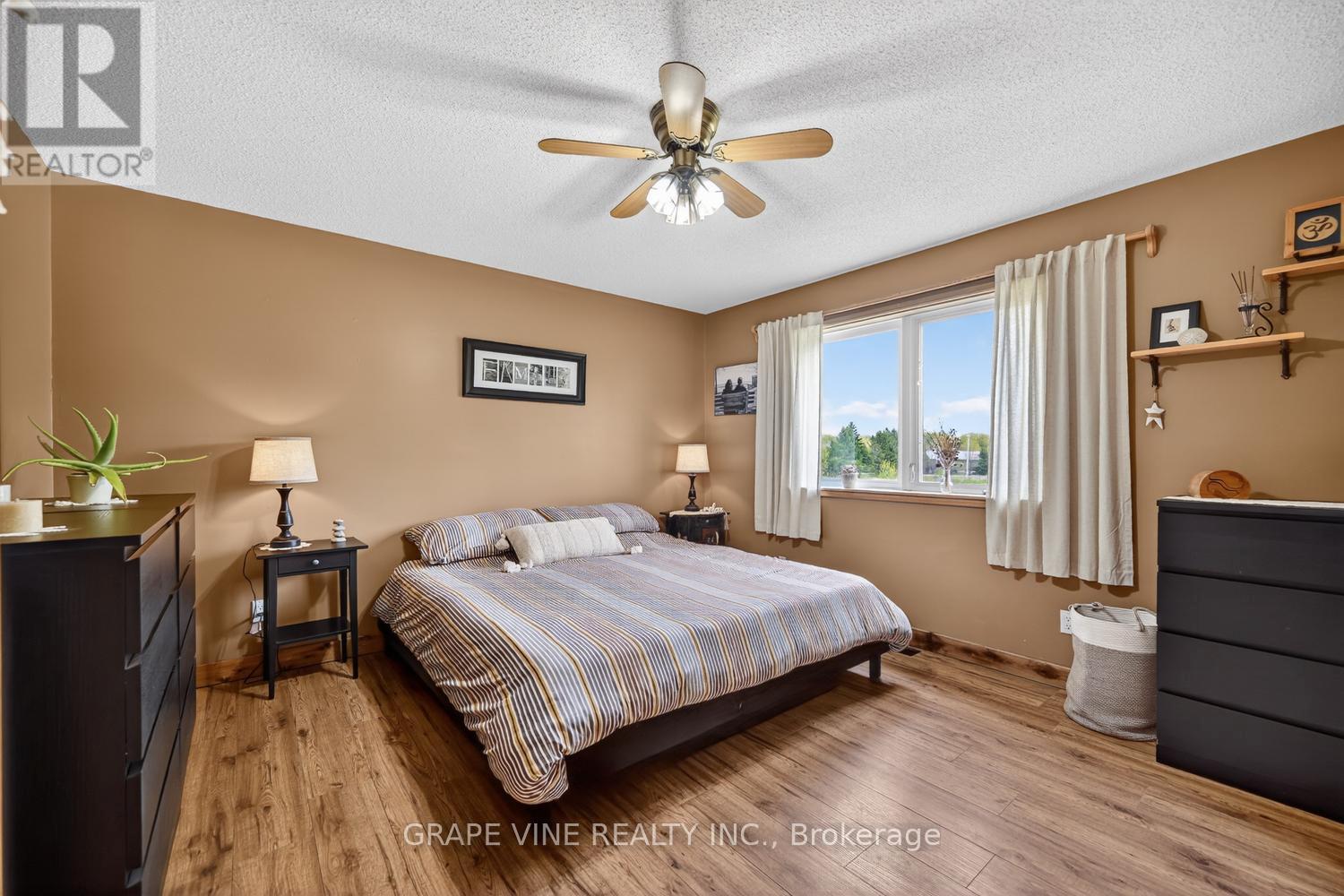 842 Port Elmsley Road Property Photo 11