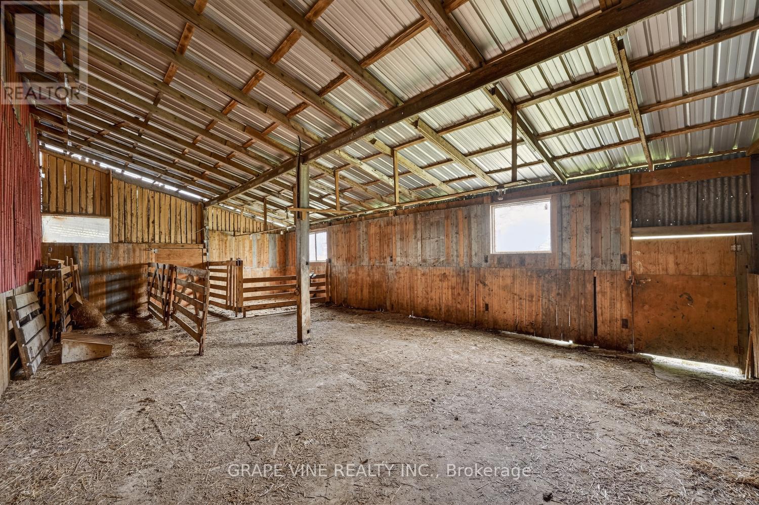 842 Port Elmsley Road Property Photo 27