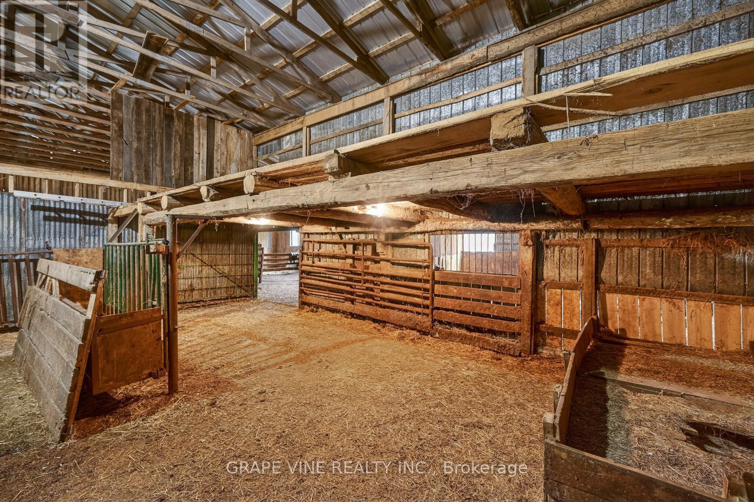 842 Port Elmsley Road Property Photo 28