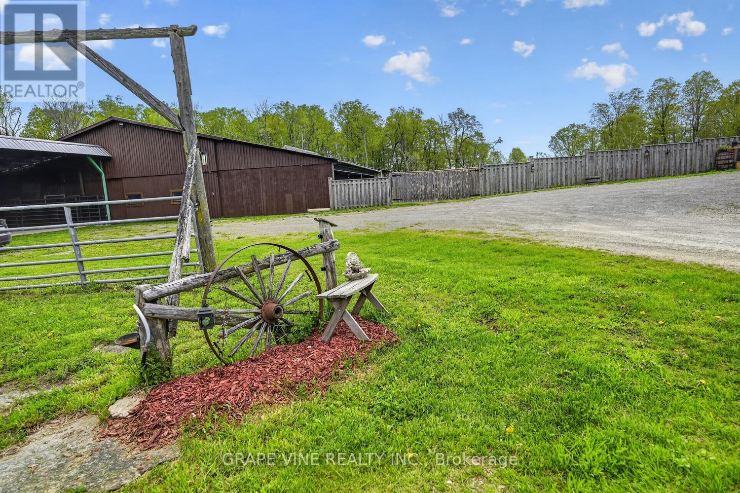 842 Port Elmsley Road Property Photo 40