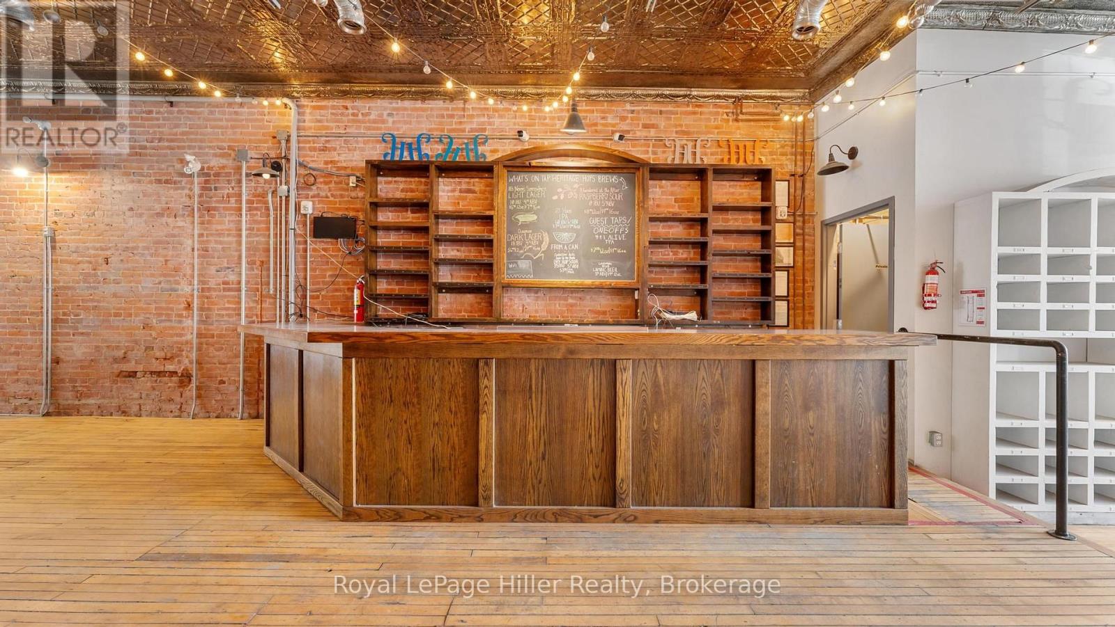21 Market Place Property Photo 6