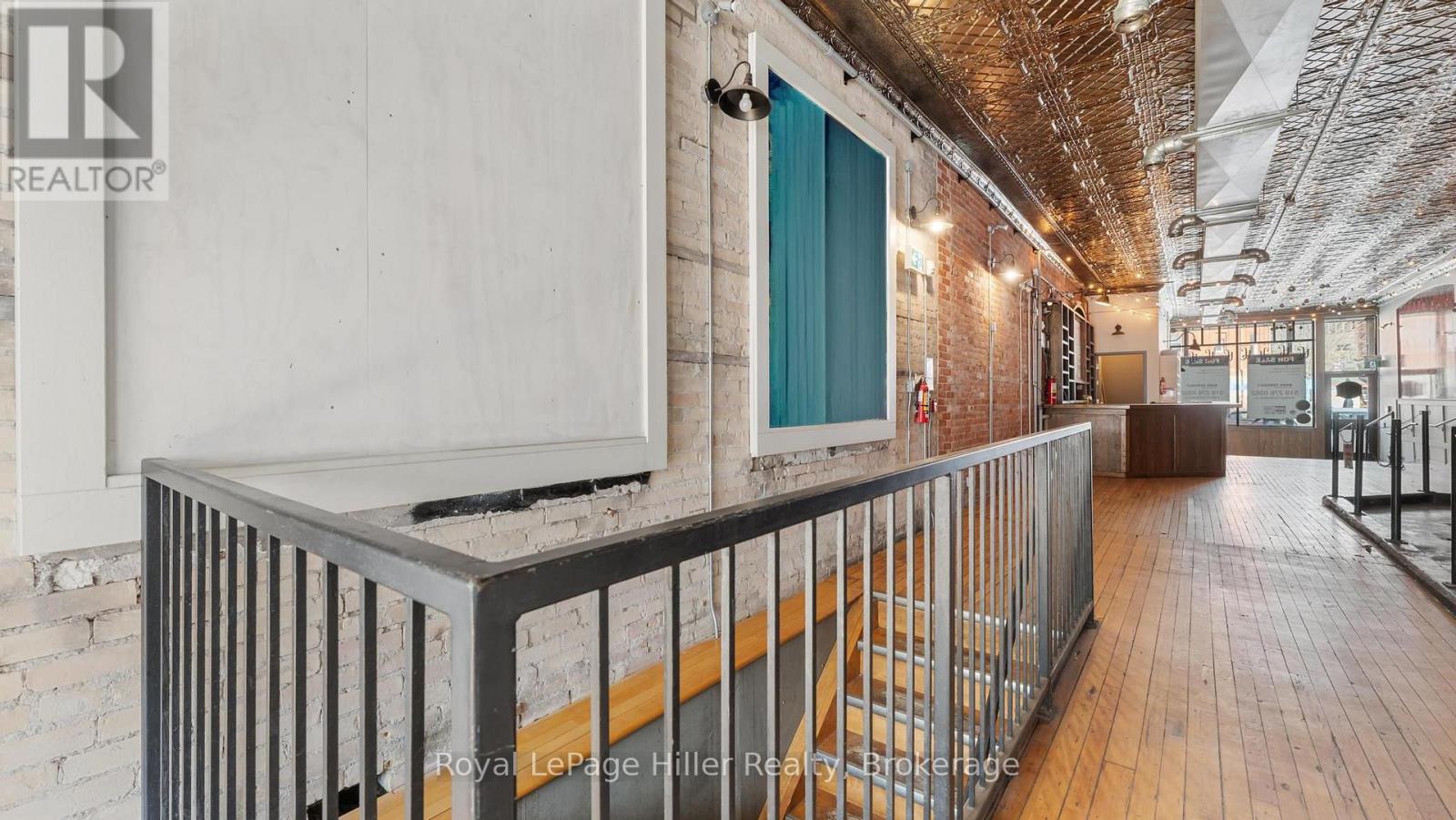 21 Market Place Property Photo 10