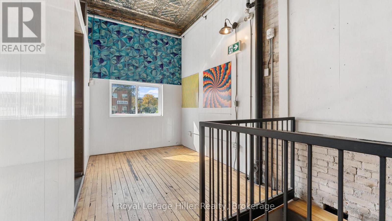 21 Market Place Property Photo 11