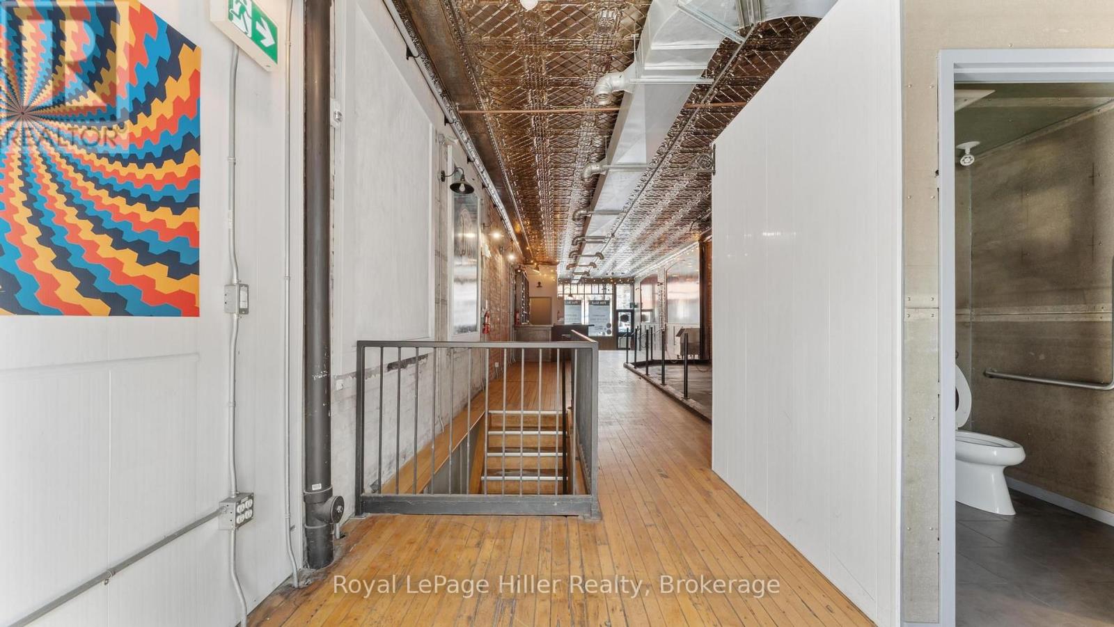 21 Market Place Property Photo 12