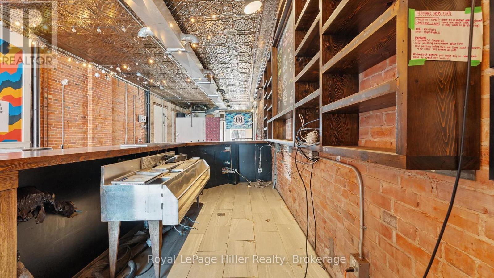 21 Market Place Property Photo 16