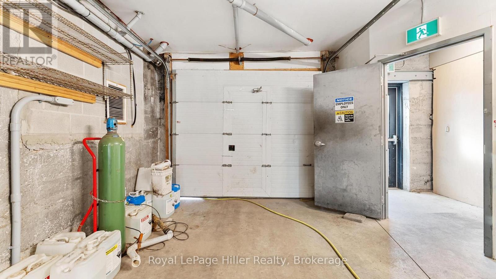 21 Market Place Property Photo 23