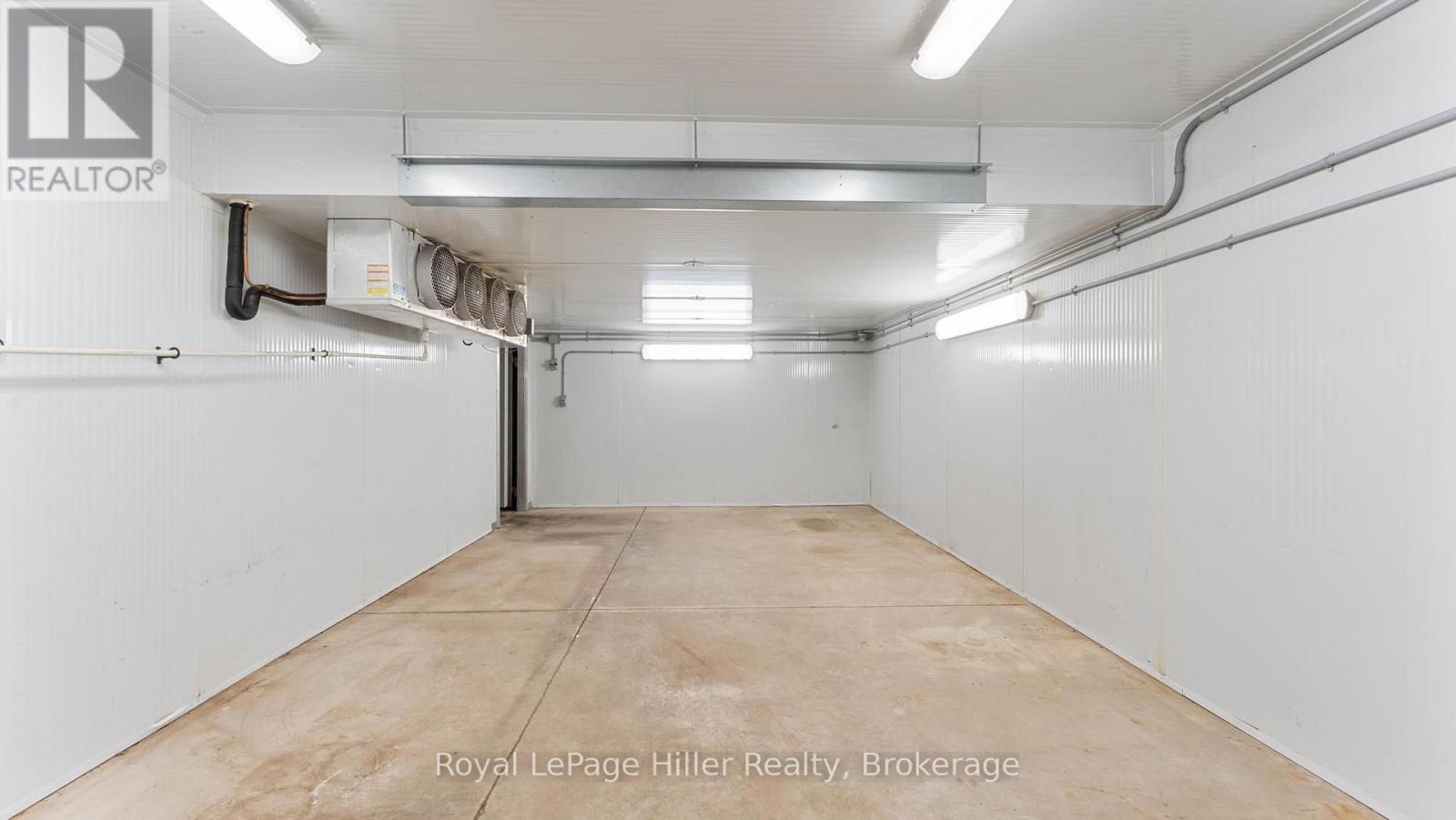 21 Market Place Property Photo 25