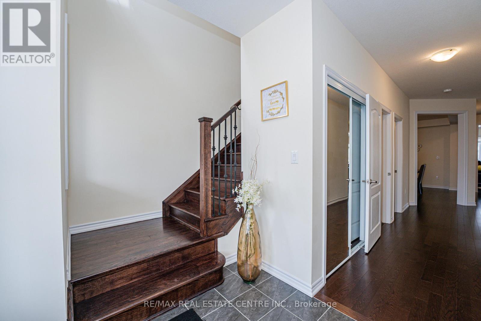 22 Oaktree Drive Property Photo 21
