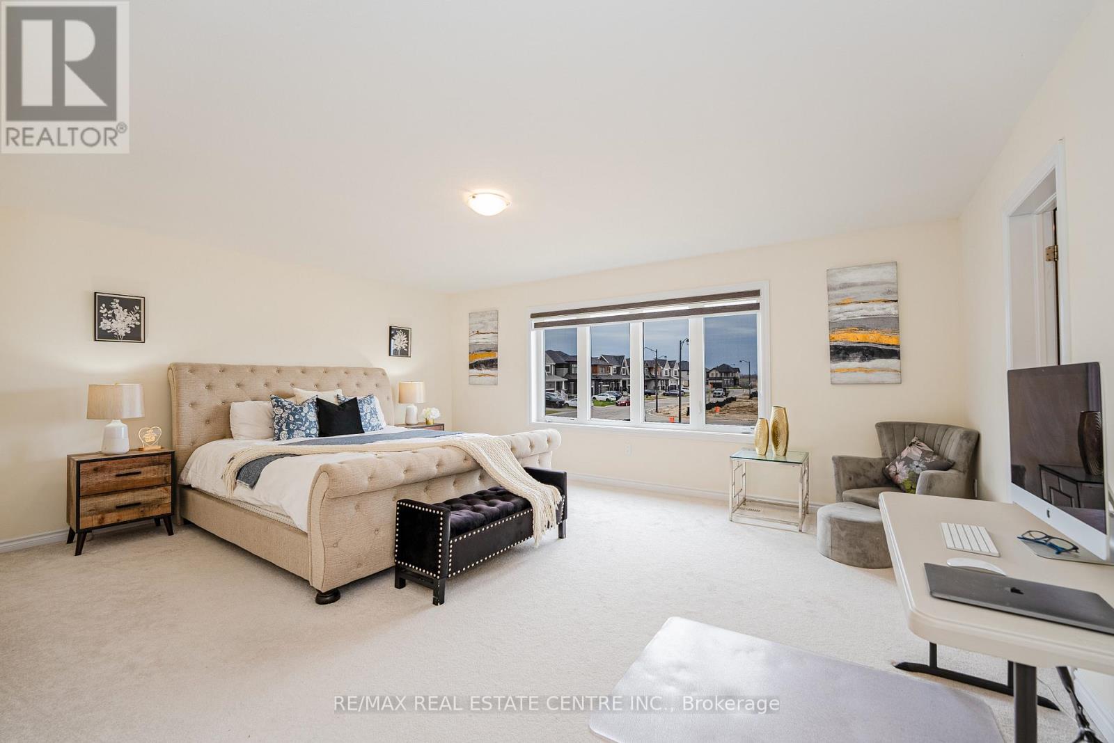 22 Oaktree Drive Property Photo 24