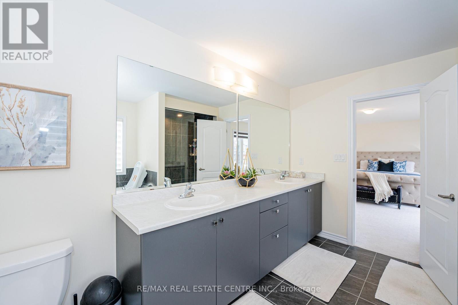 22 Oaktree Drive Property Photo 28