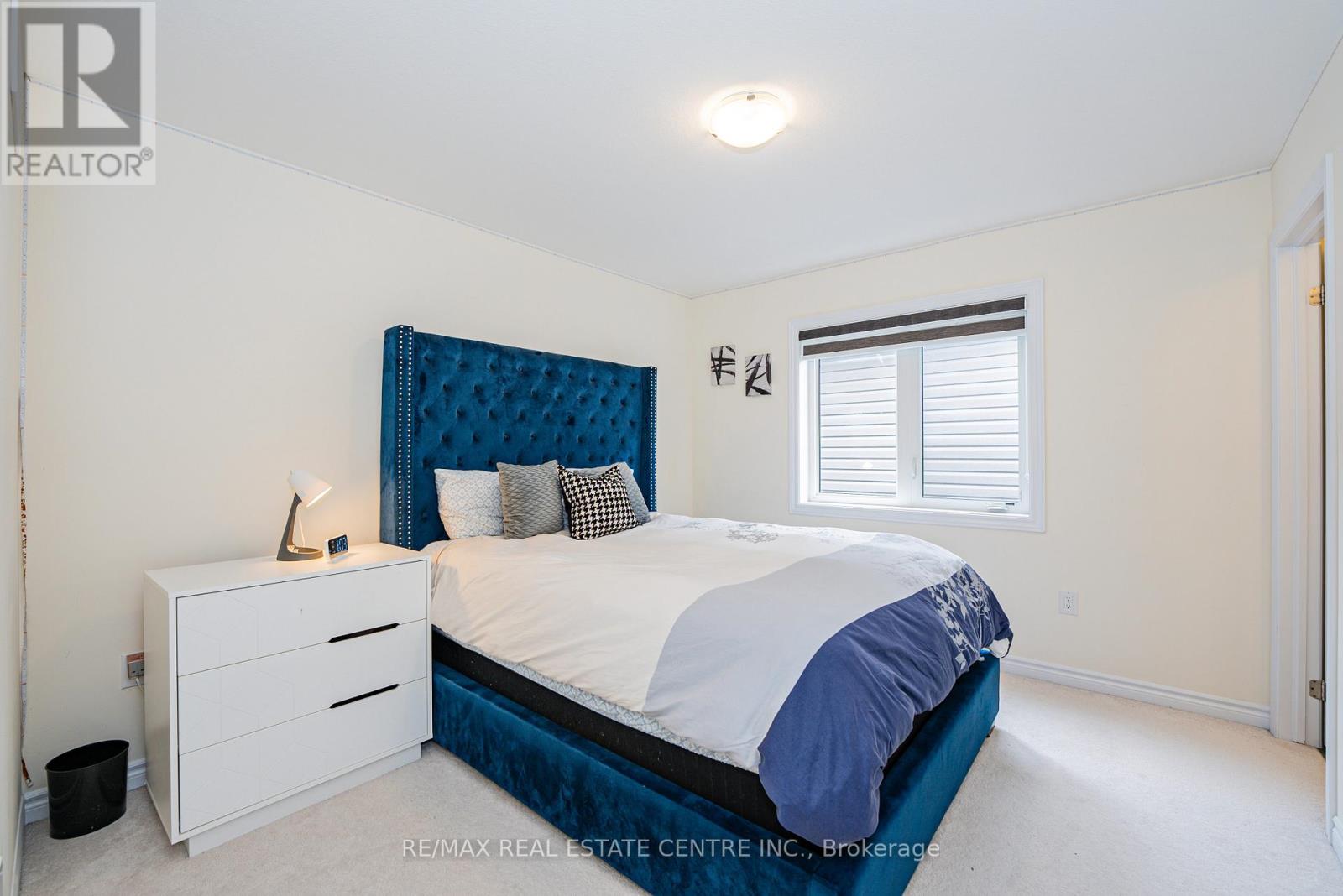 22 Oaktree Drive Property Photo 29