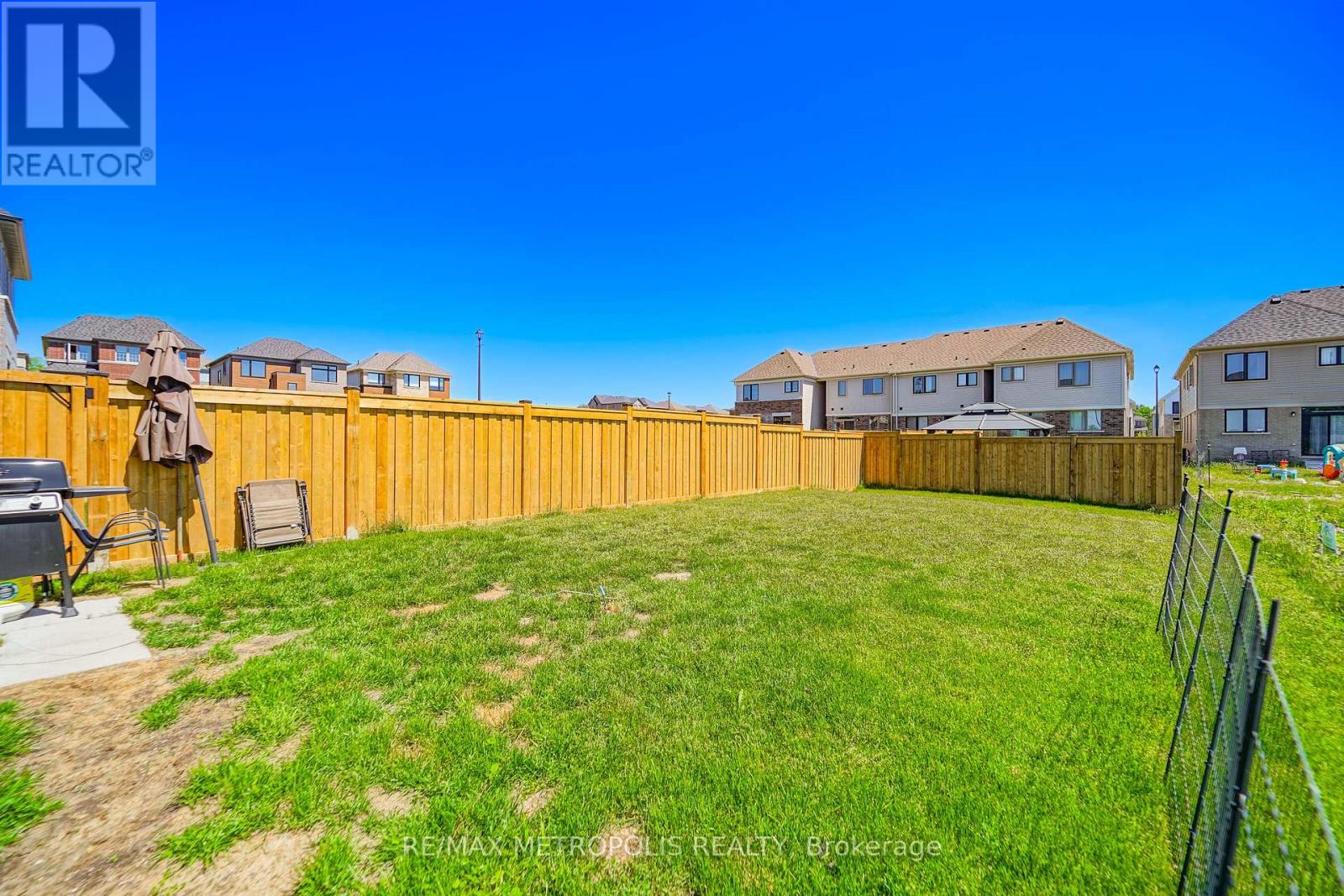 421 Trevor Street Property Photo 16