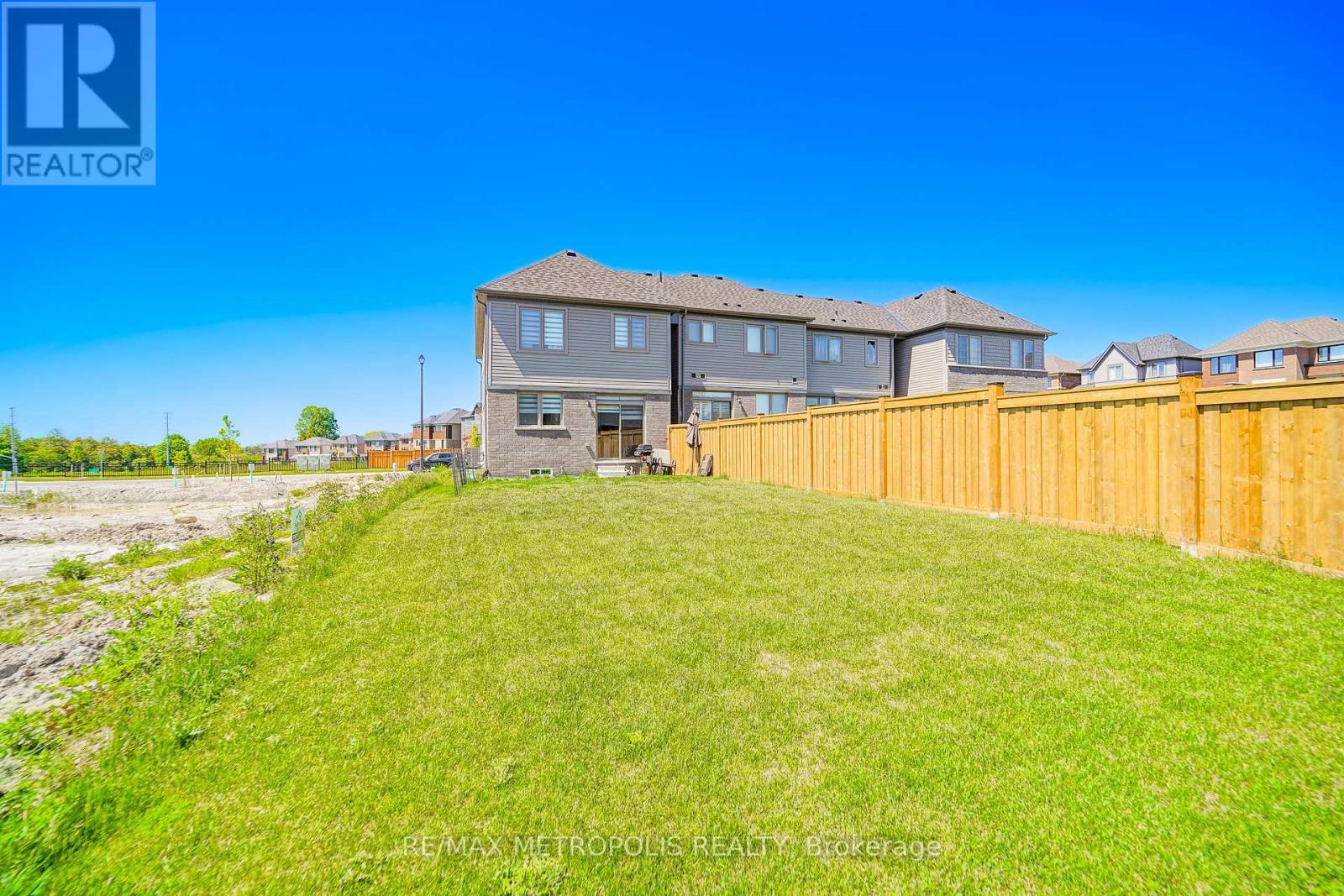 421 Trevor Street Property Photo 17