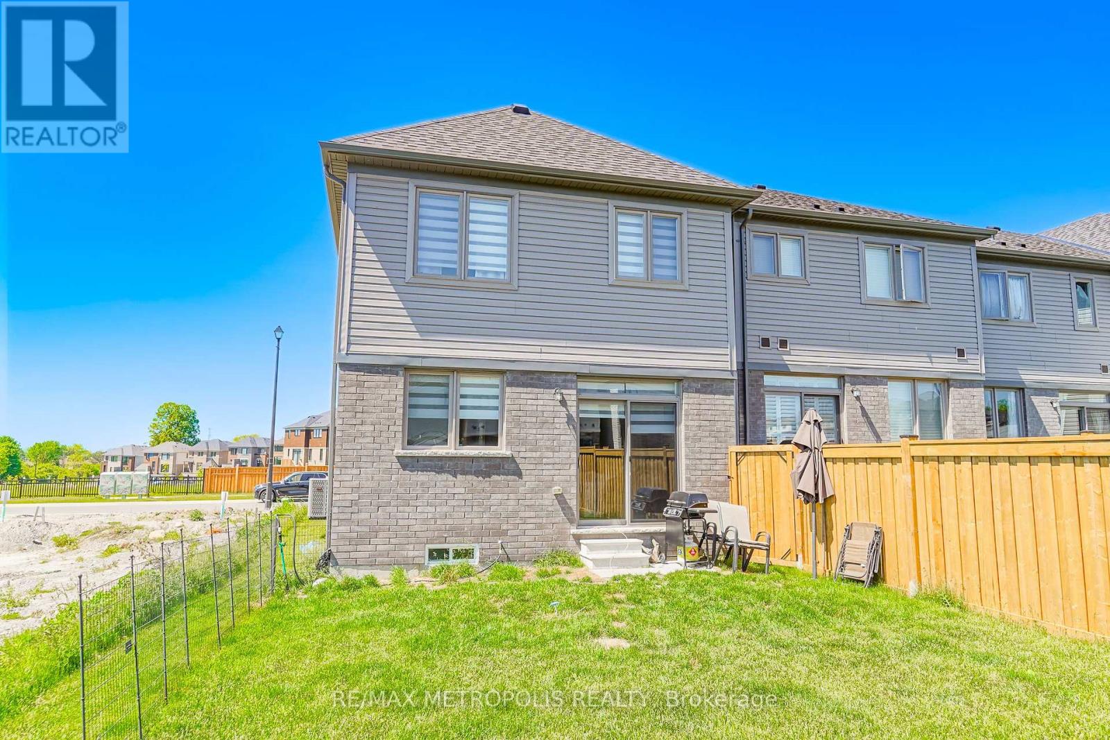 421 Trevor Street Property Photo 19