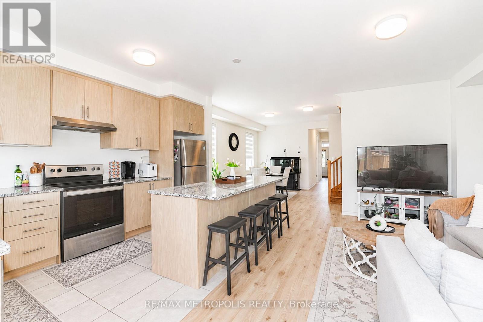 421 Trevor Street Property Photo 32