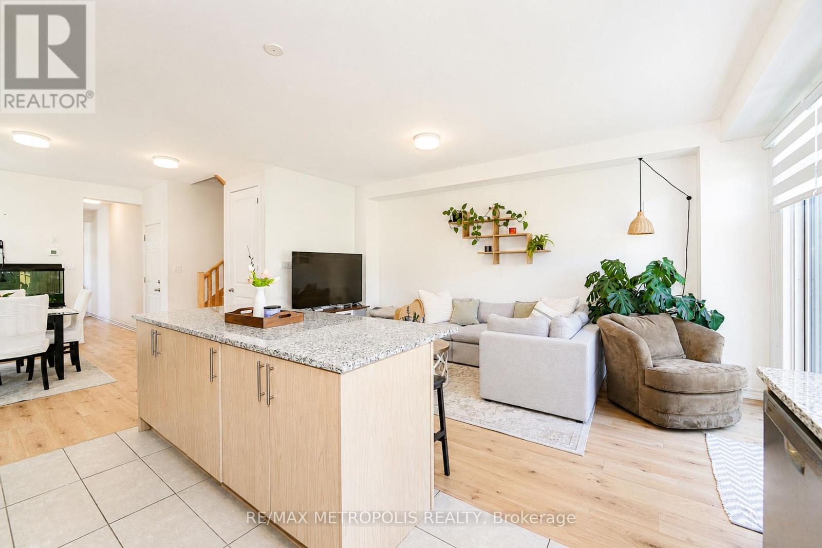 421 Trevor Street Property Photo 35
