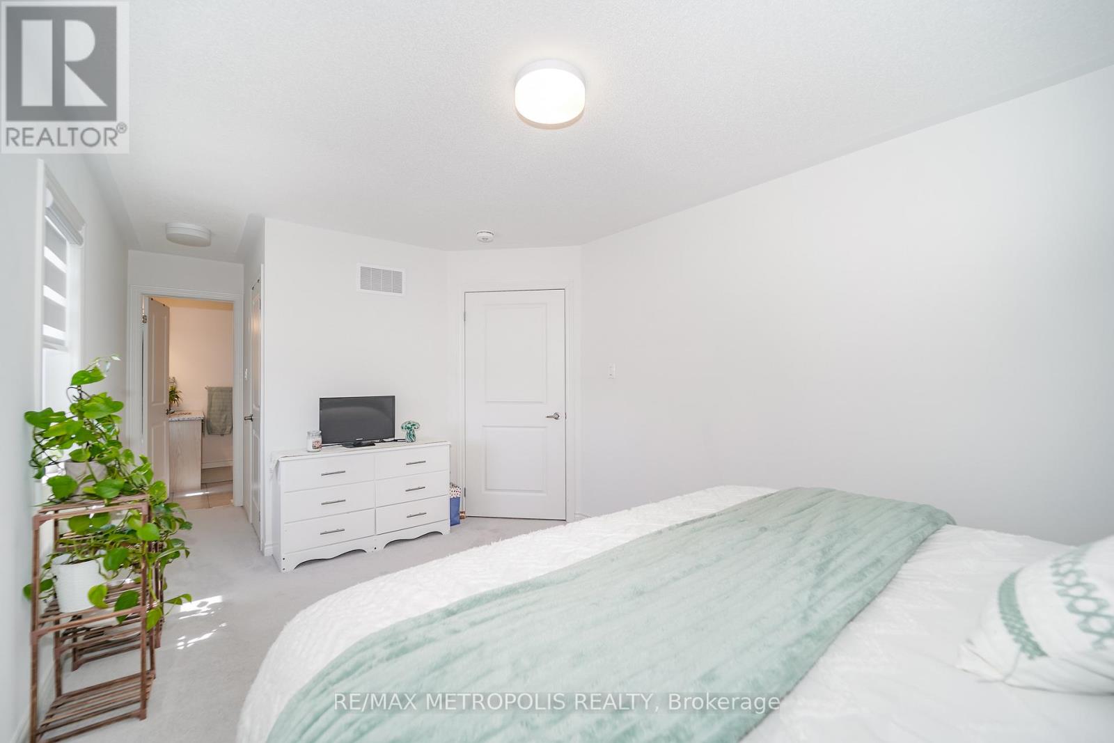 421 Trevor Street Property Photo 40