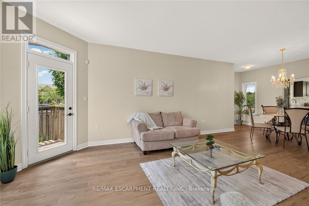 14 Ecker Lane Property Photo 19