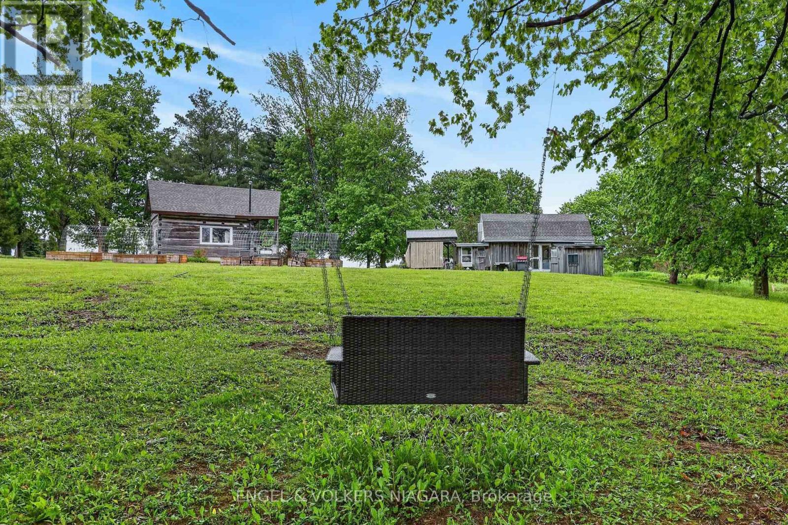 40751 Londesboro Road Property Photo 8