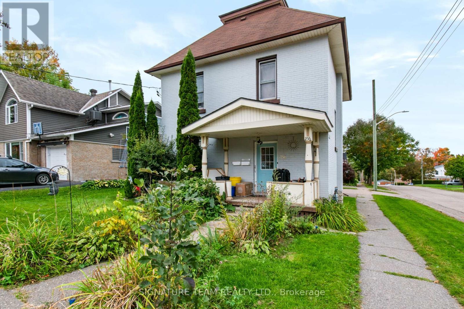 256 Maple Avenue Property Photo 3
