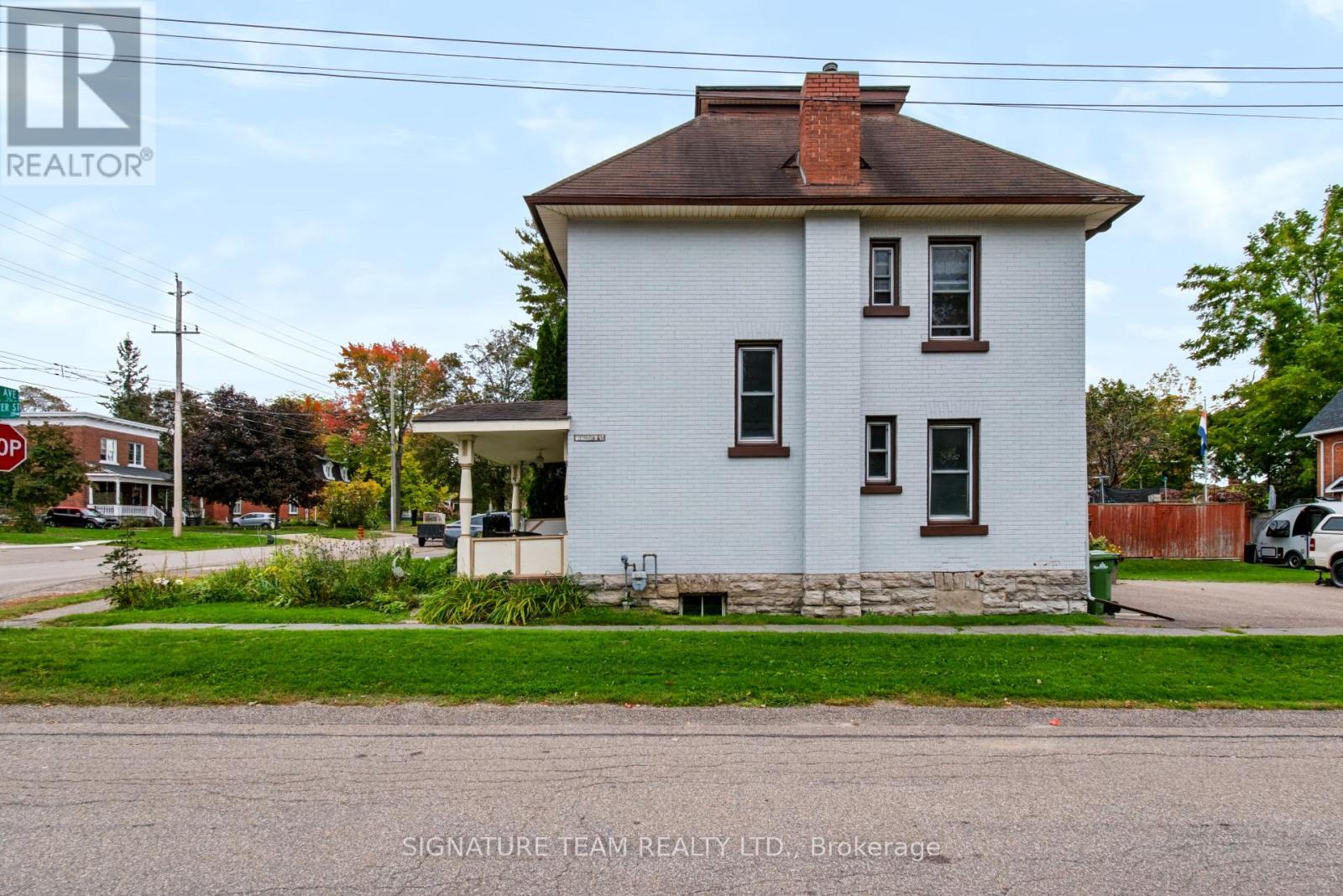 256 Maple Avenue Property Photo 4
