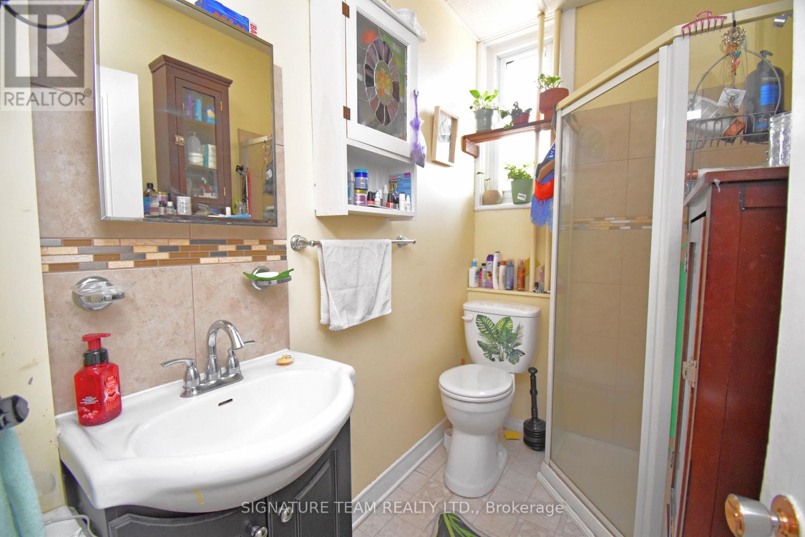 256 Maple Avenue Property Photo 11