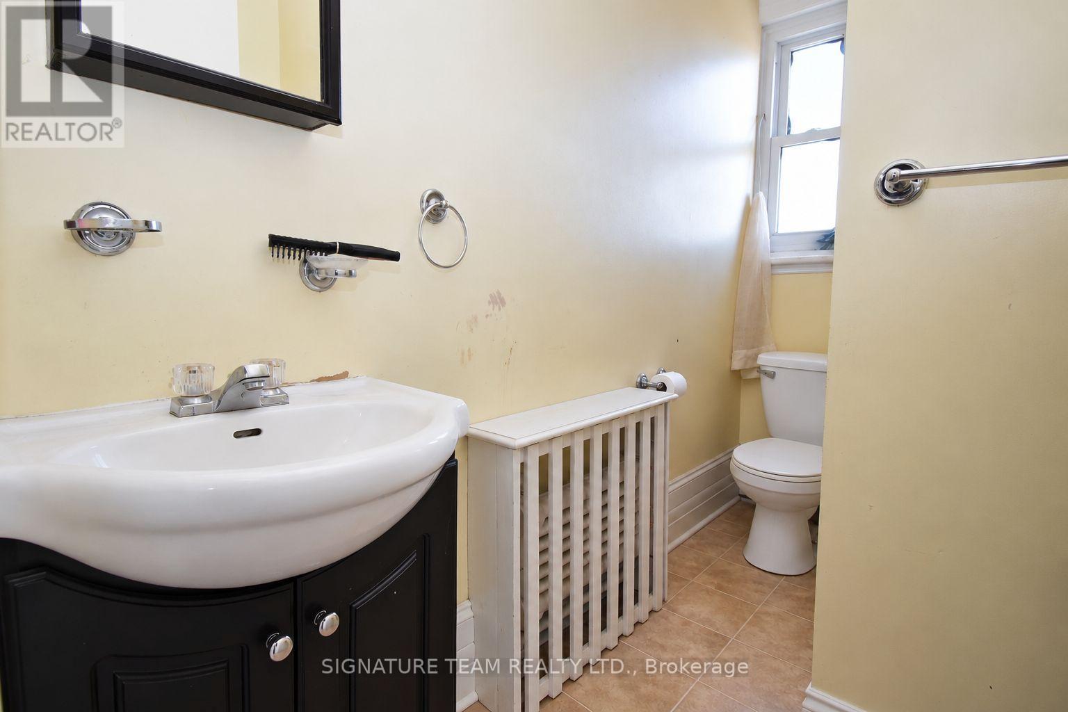 256 Maple Avenue Property Photo 13