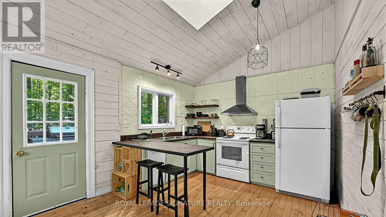 1221 Hand Drive Property Photo 19
