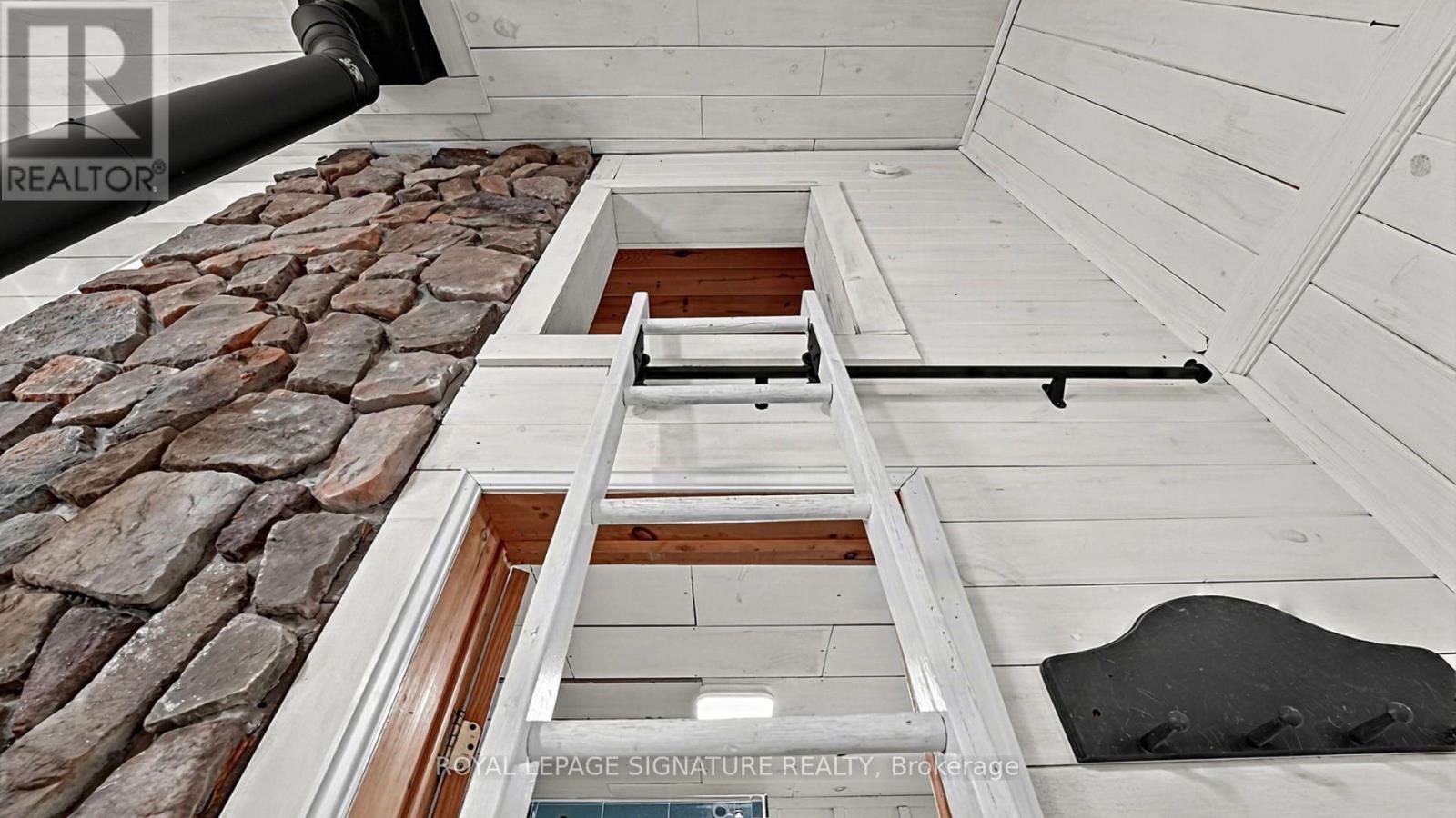 1221 Hand Drive Property Photo 24