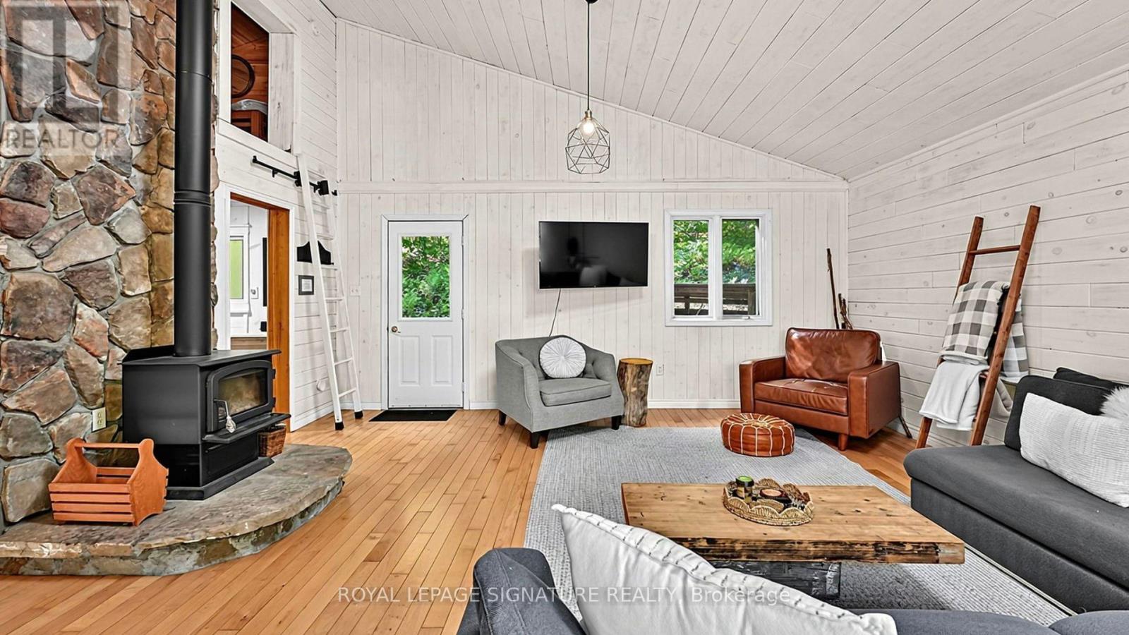1221 Hand Drive Property Photo 30