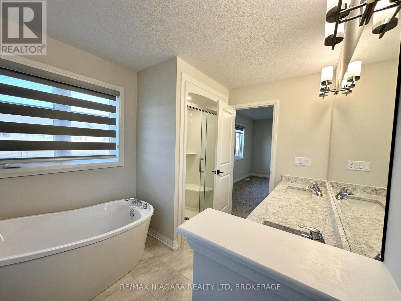 49 Saffron Way Property Photo 17
