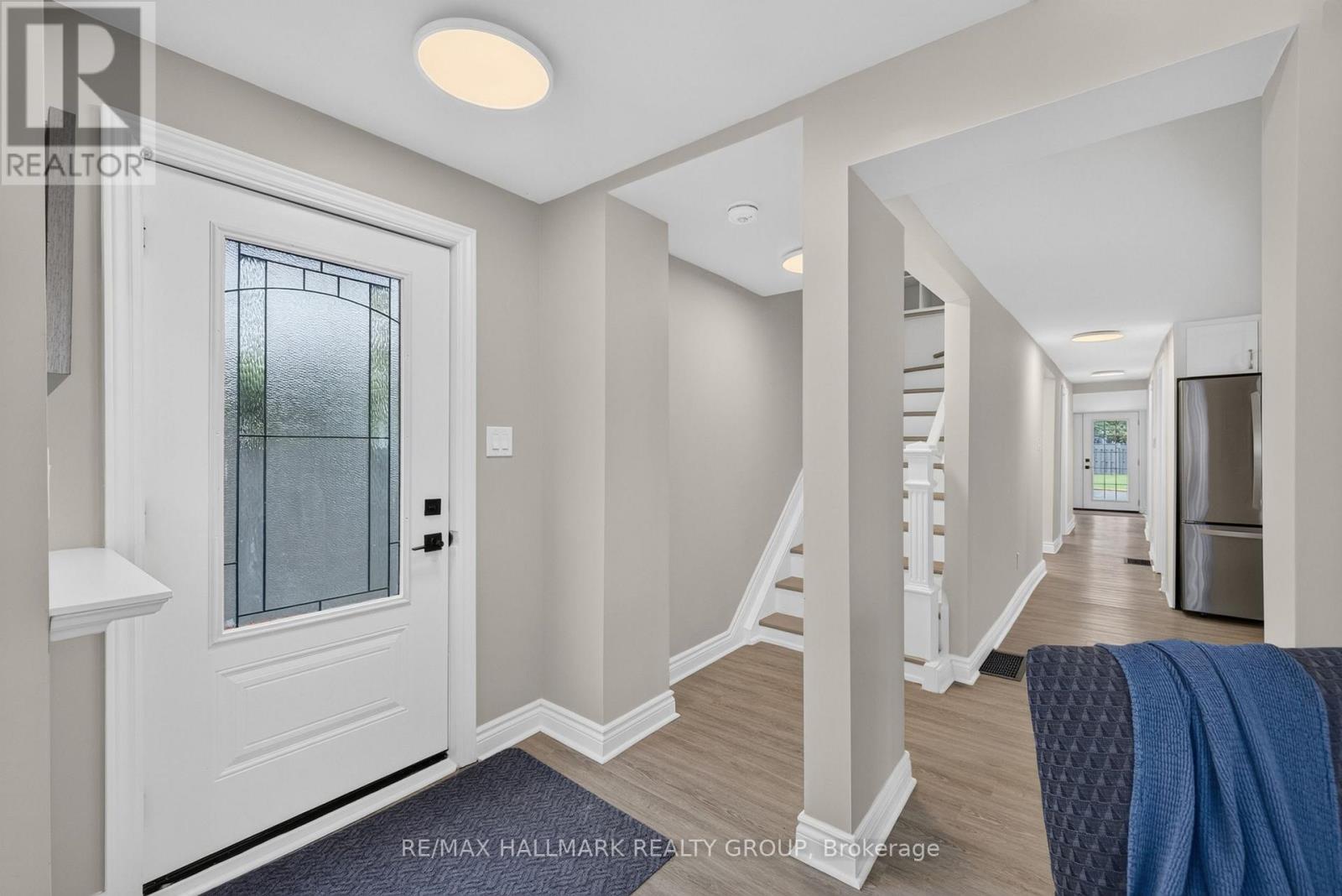 241 Lewis Street E Property Photo 2