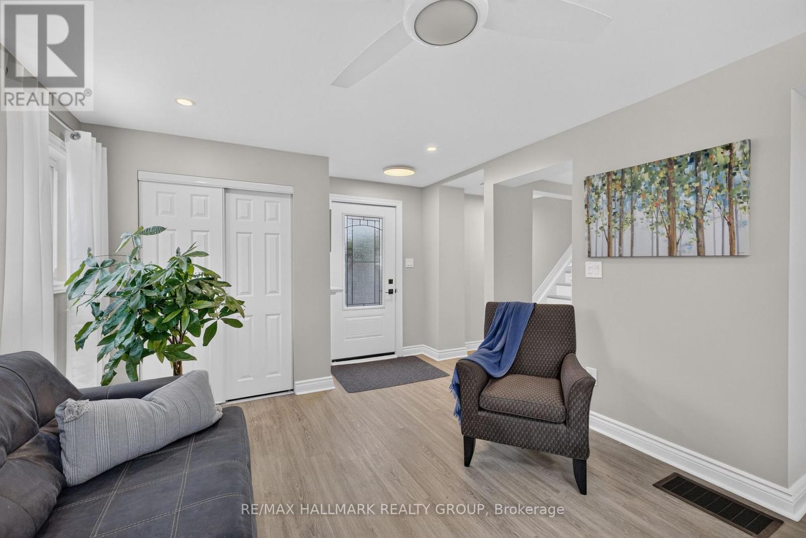 241 Lewis Street E Property Photo 5