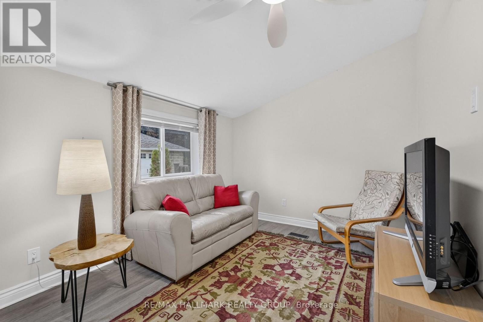 241 Lewis Street E Property Photo 18