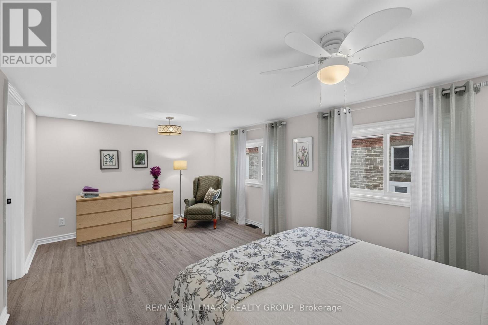 241 Lewis Street E Property Photo 29