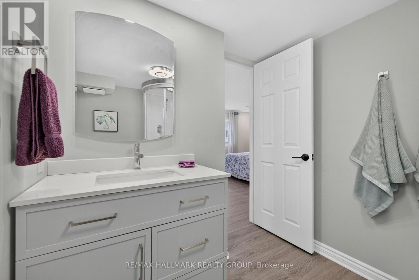 241 Lewis Street E Property Photo 32
