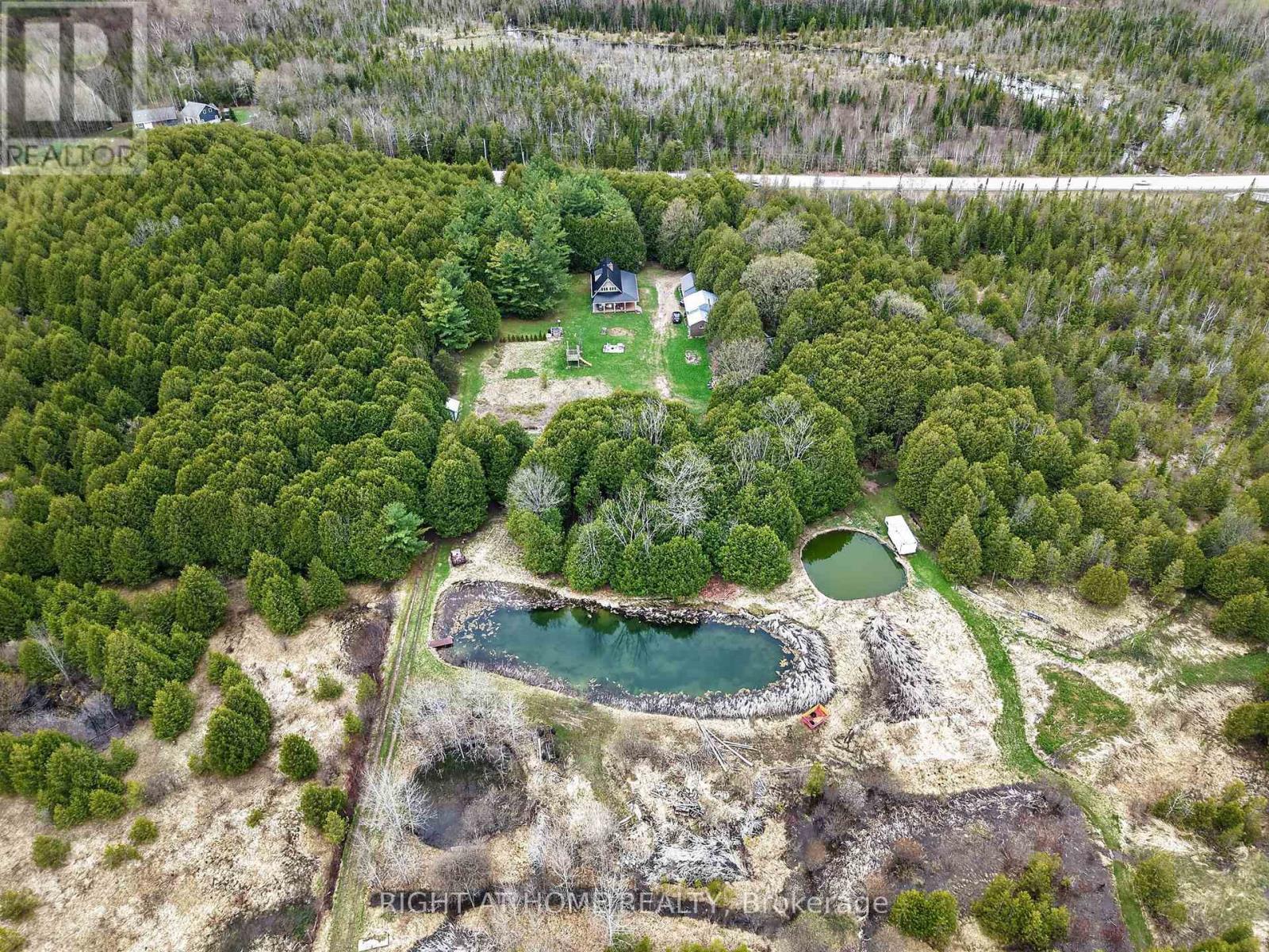 636671 Euphrasia-holland Townline Property Photo 12