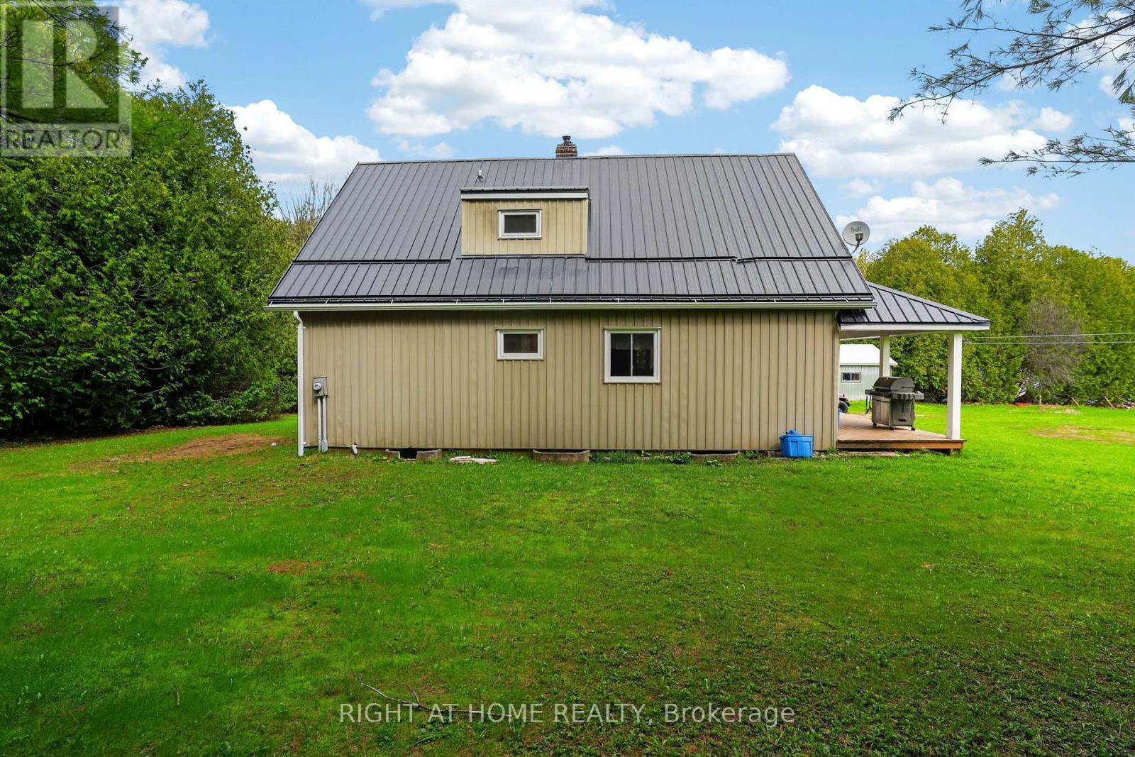 636671 Euphrasia-holland Townline Property Photo 16
