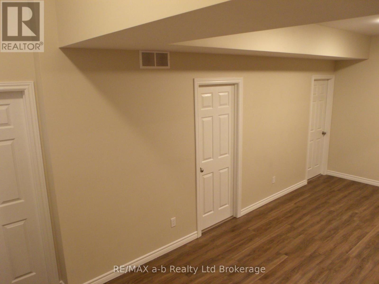 5 - 350 Dundas Street Property Photo 4