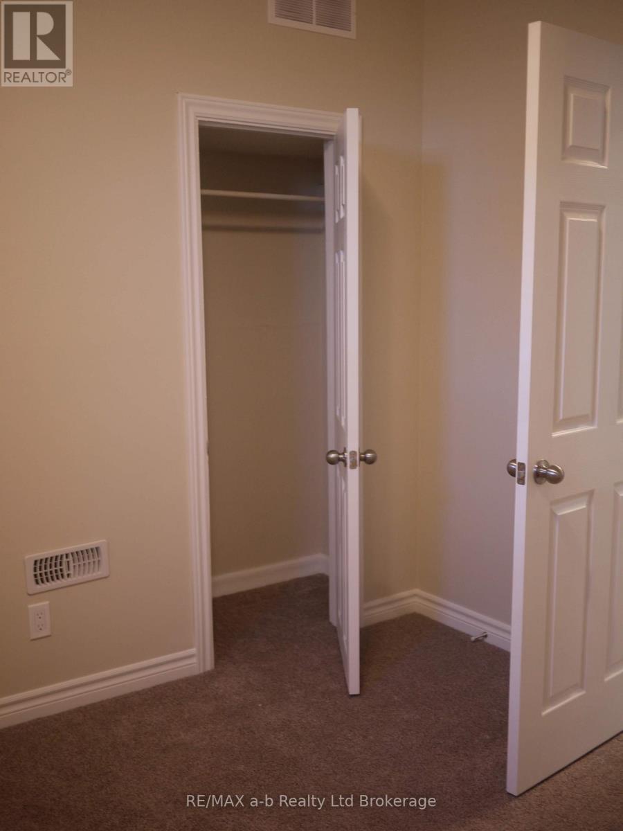 5 - 350 Dundas Street Property Photo 5