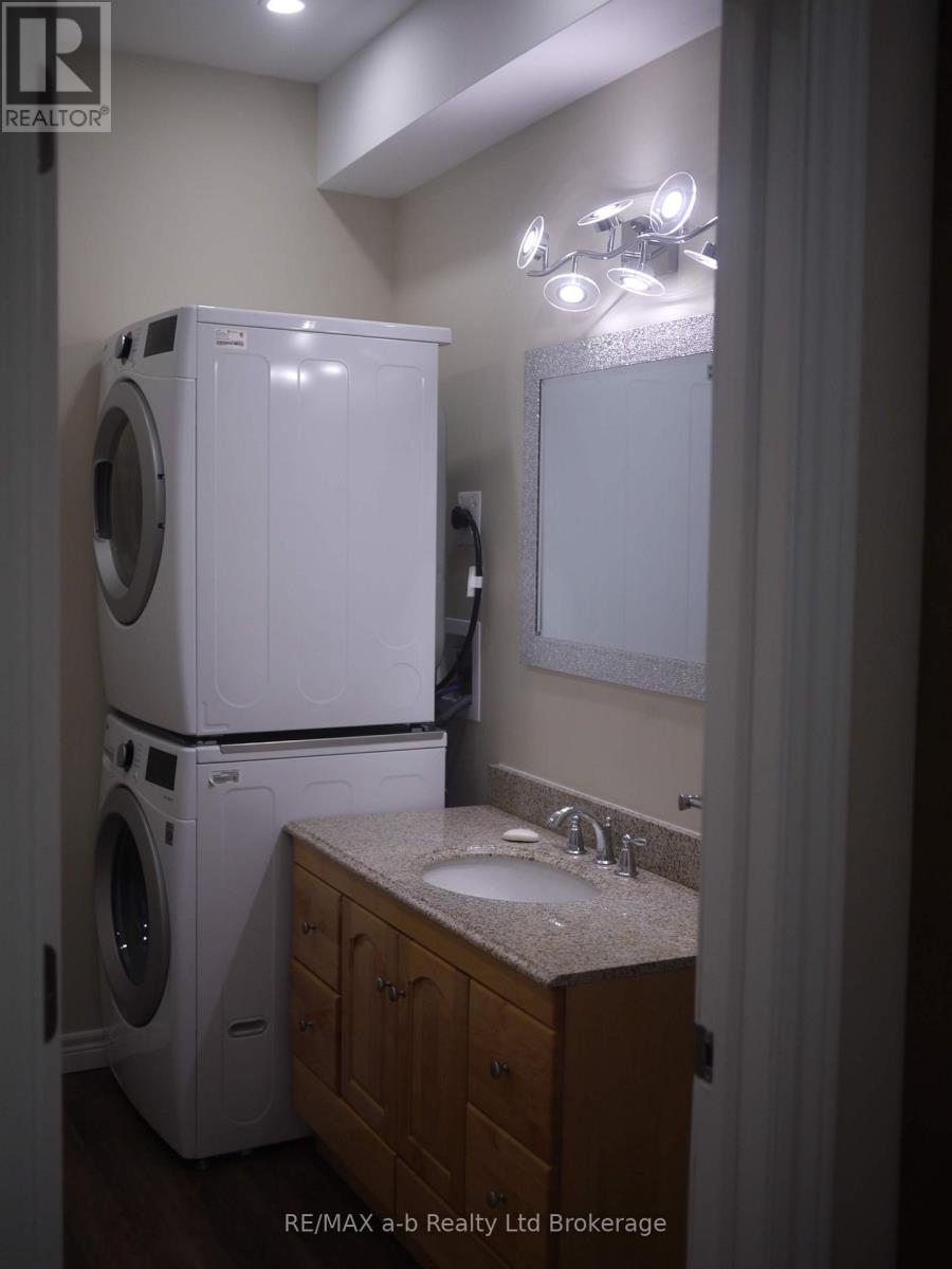 5 - 350 Dundas Street Property Photo 6