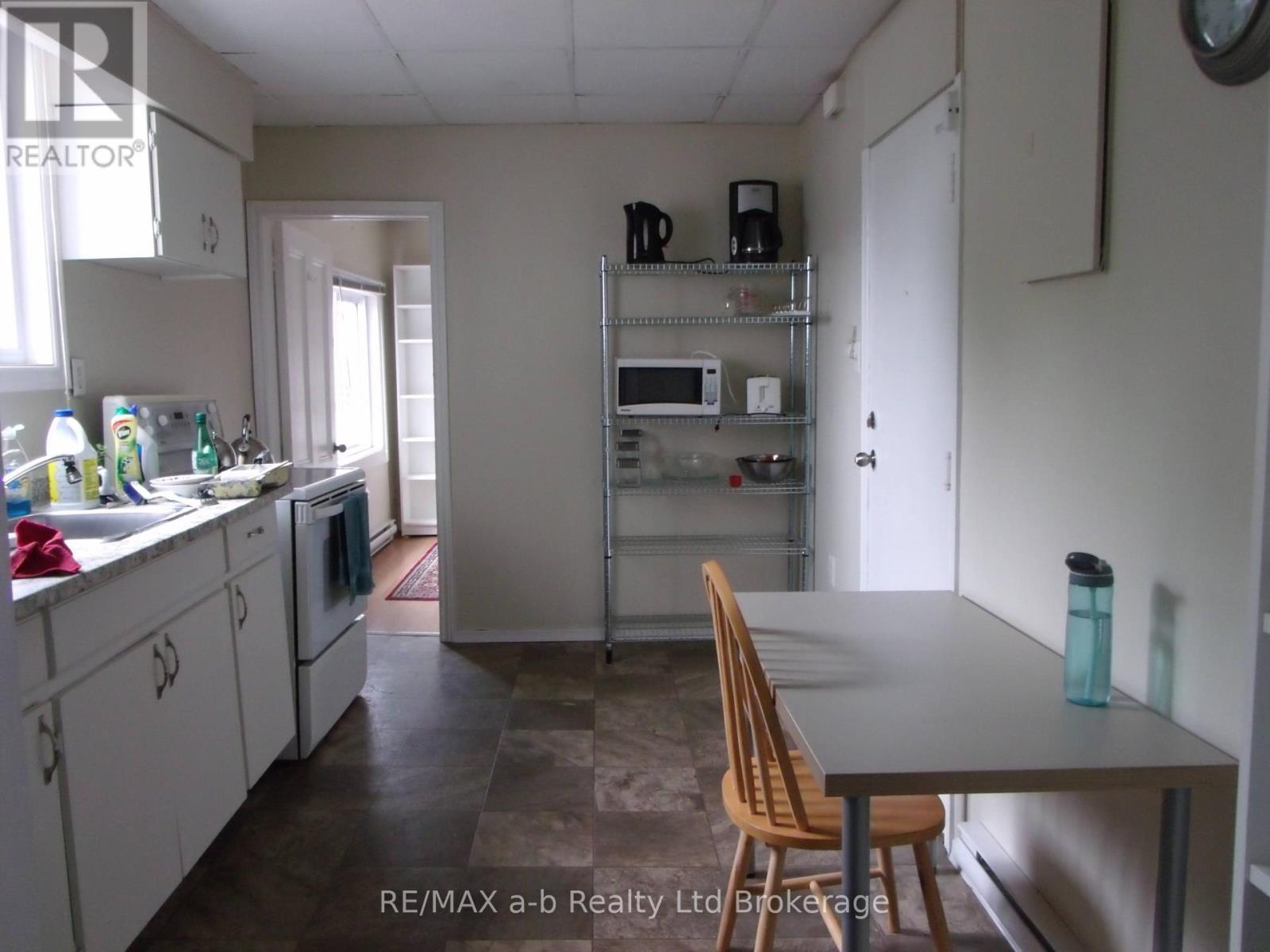 1 - 350 Dundas Street Property Photo 2