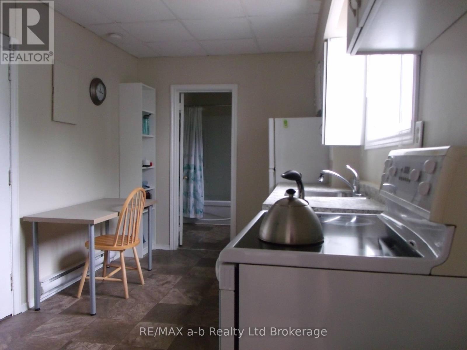 1 - 350 Dundas Street Property Photo 4