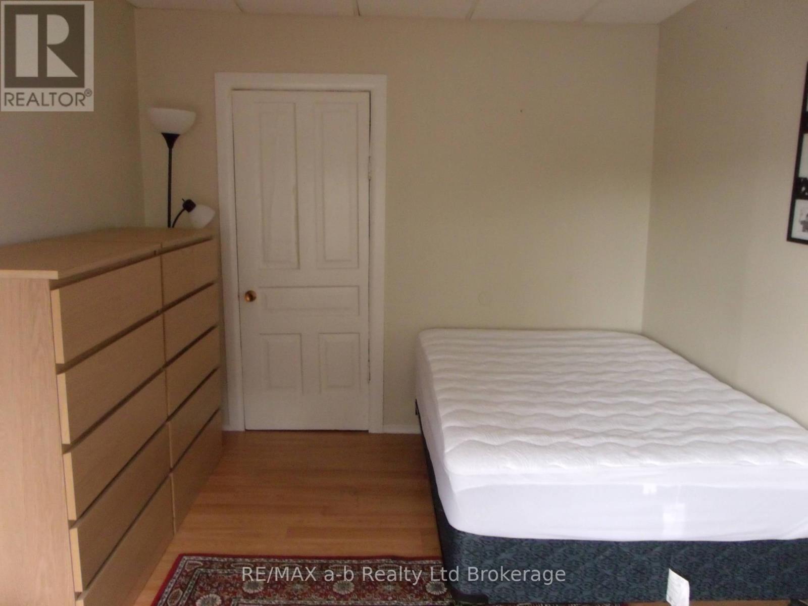 1 - 350 Dundas Street Property Photo 6