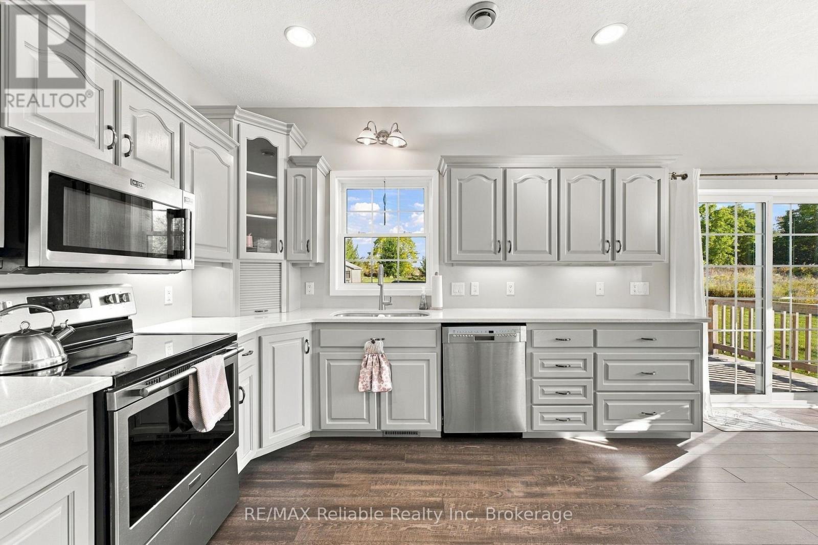 201 Cowper Street Property Photo 4
